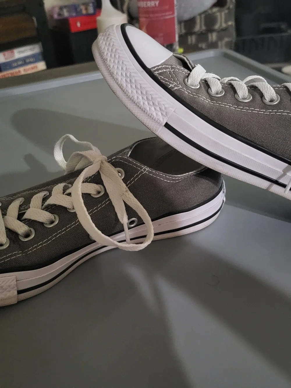 Converse Chuck Taylor Taupe Low Tops Women’s 7.5